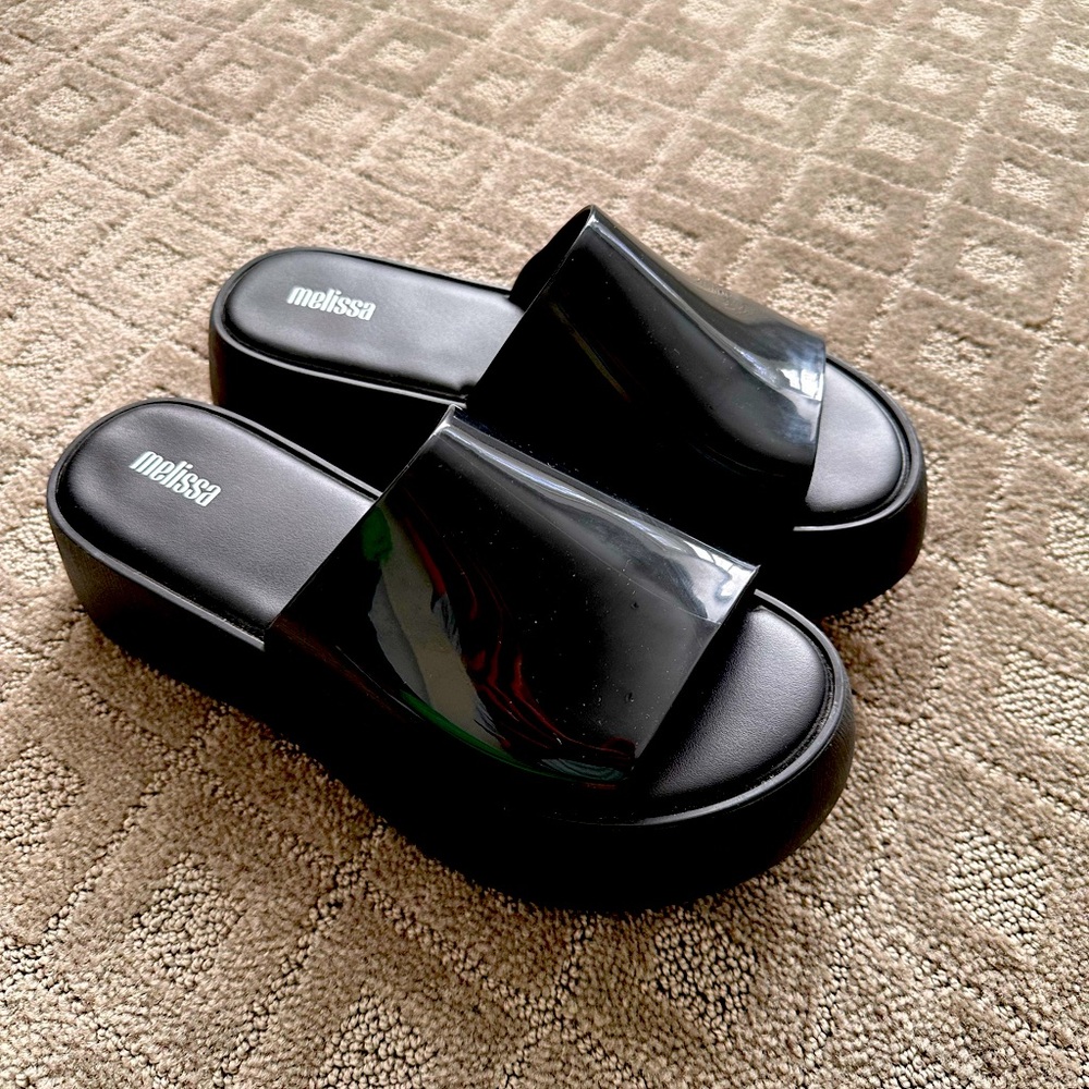 Melissa jelly platforms in black